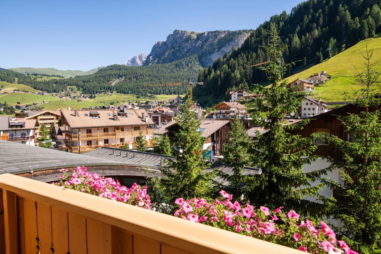 Hotel Somont Sëlva di Val Gardena Eksteriør billede